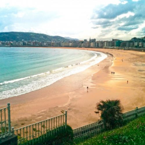 Paisaje de playa del Sardinero en Santander